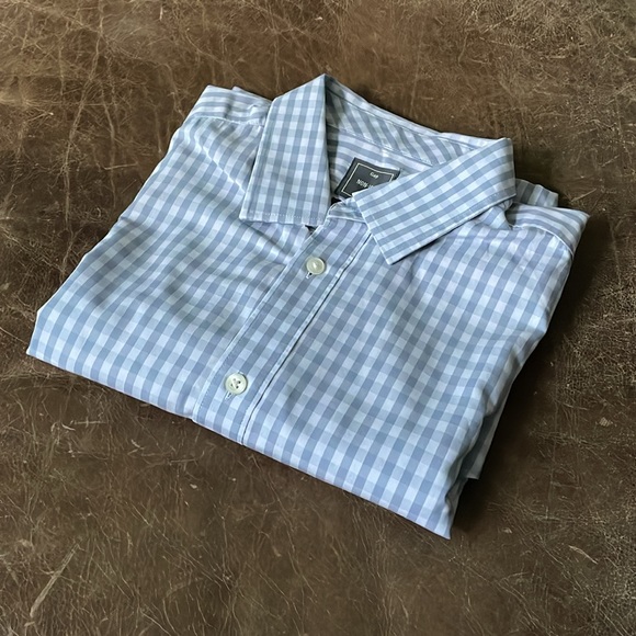 Men’s long sleeved casual button down by Gap sized Med - Picture 3 of 7